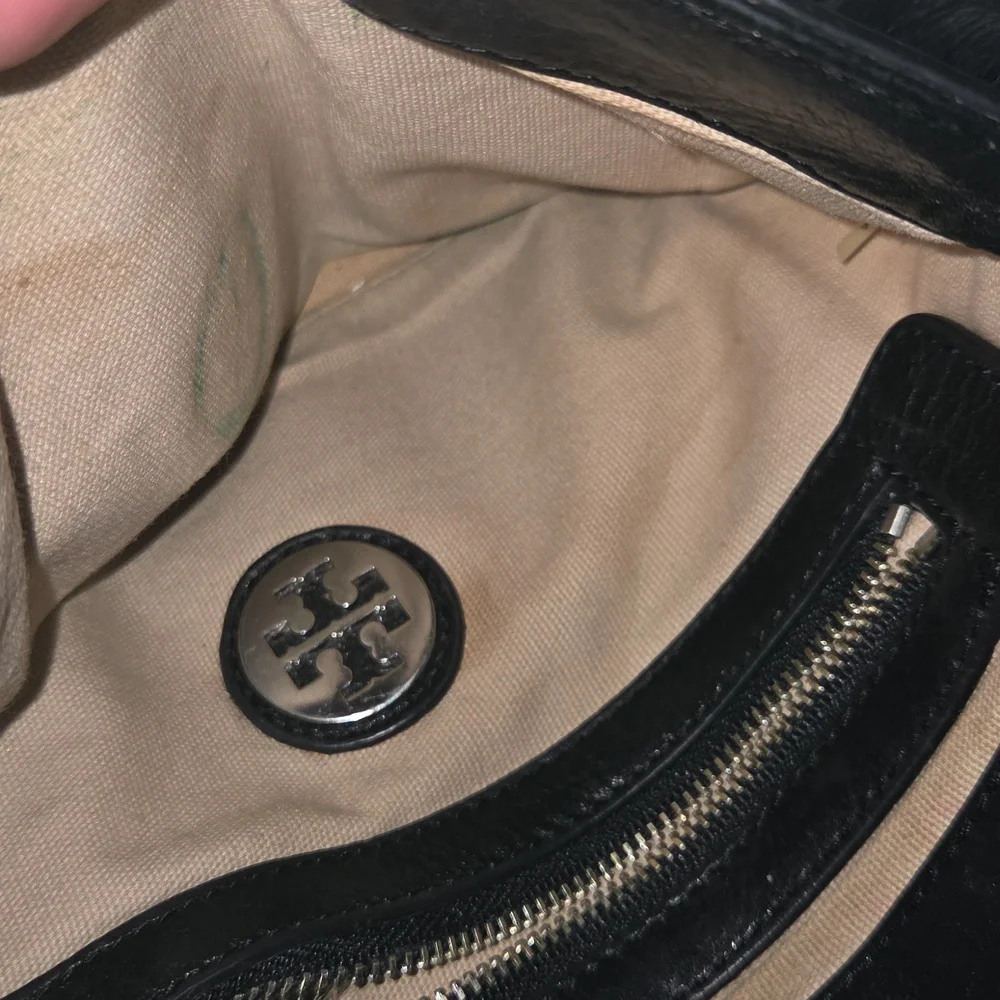Tory Burch Reva Logo Clutch Flap Bag Black